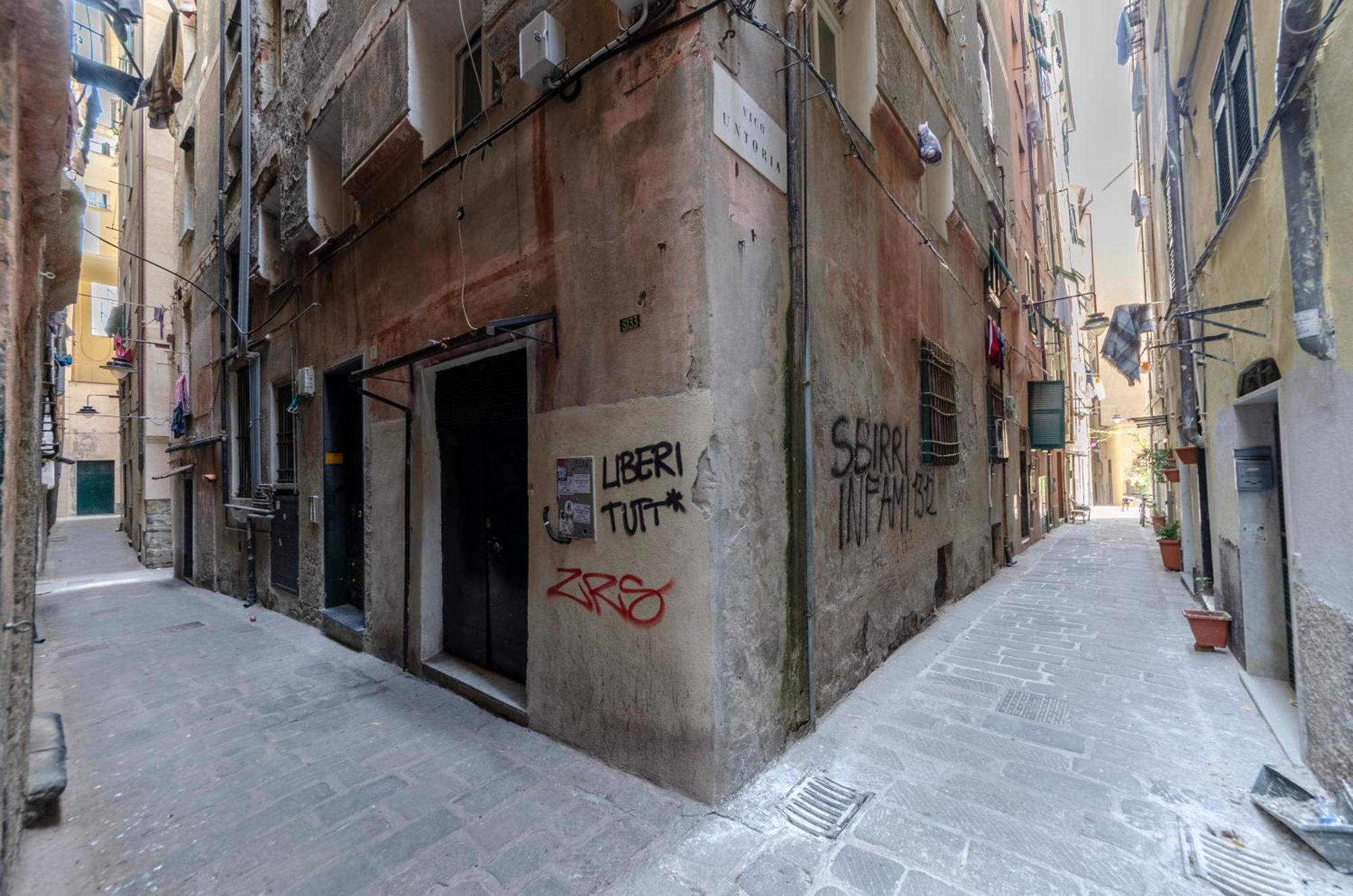 Castelli'S Apartments Campo 10 Genoa Luaran gambar