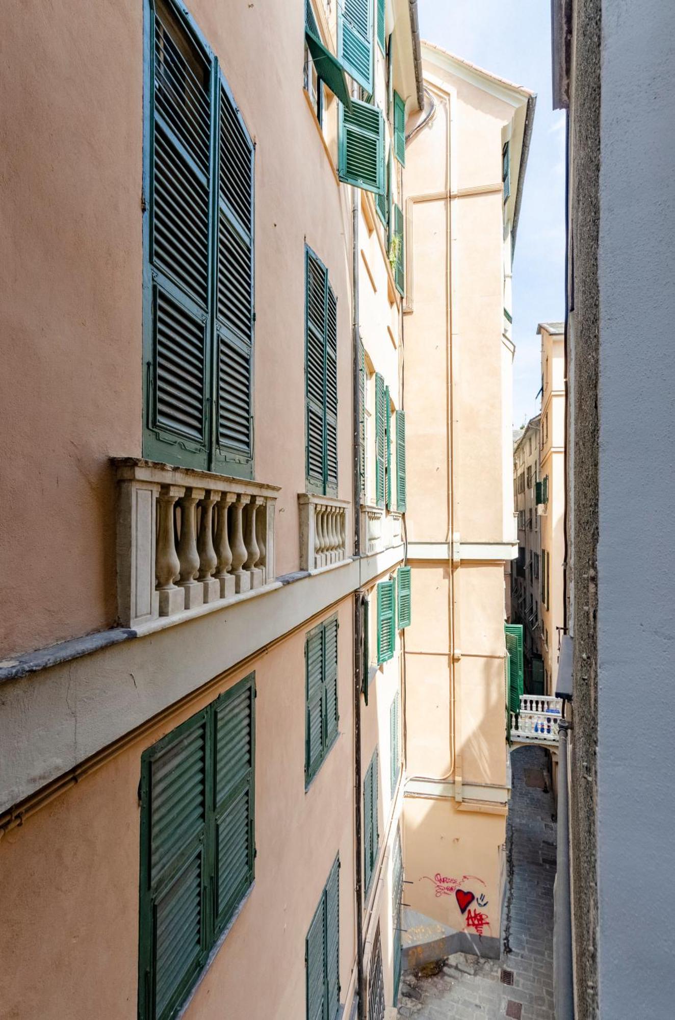 Castelli'S Apartments Campo 10 Genoa Luaran gambar
